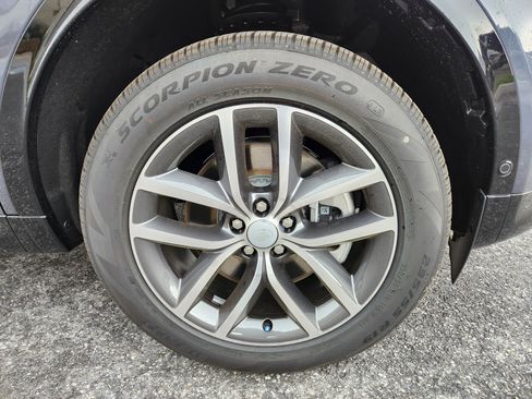 New 2026 Land Rover Discovery Sport Landmark AWD/4WD image 7