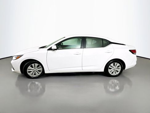 Used 2022 Nissan Sentra S image 4