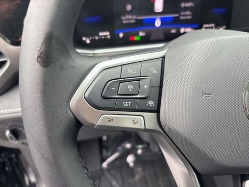 New 2025 Volkswagen Taos SE AWD/4WD image 12