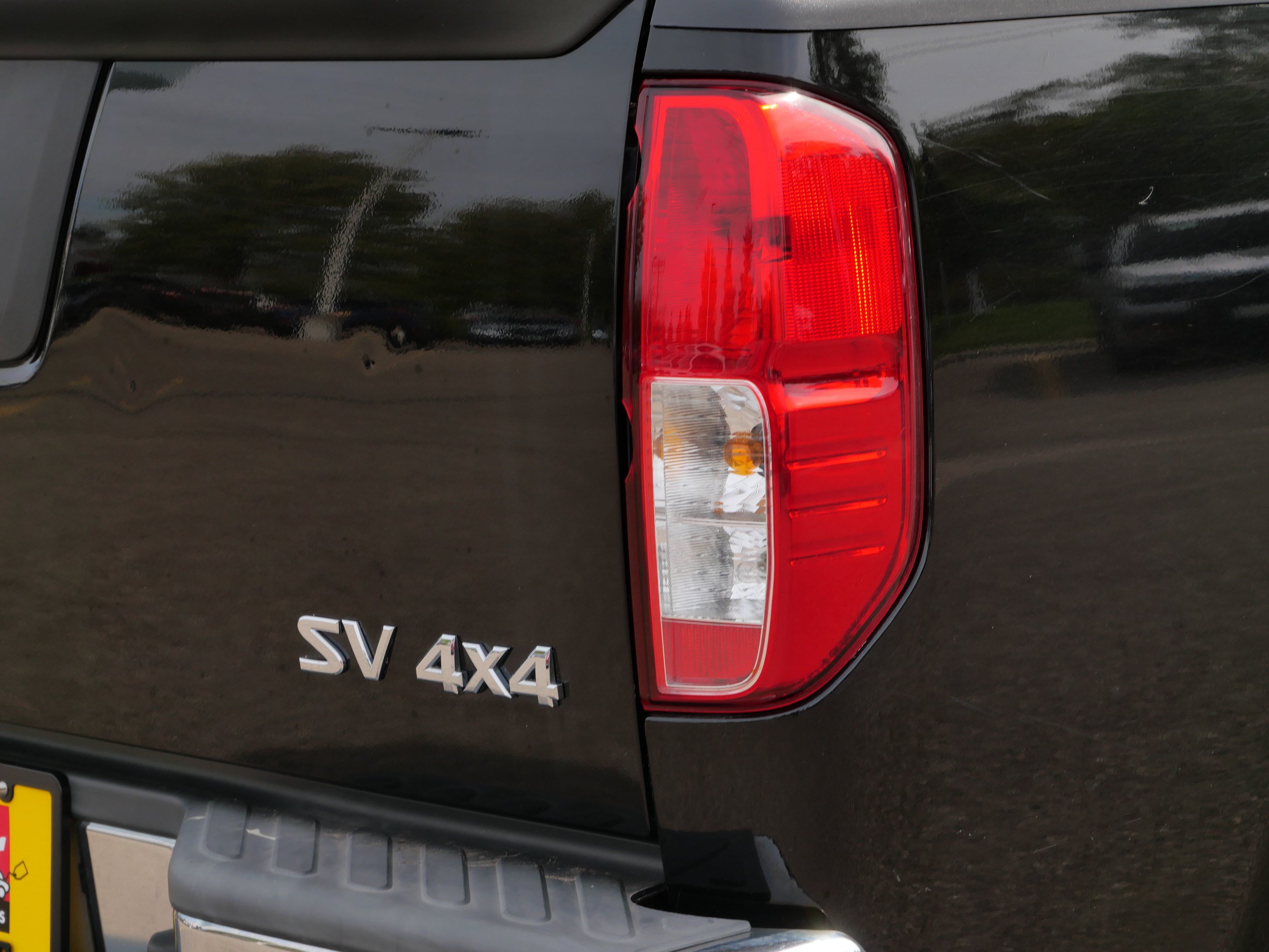Used 2014 Nissan Frontier SV w/ SV Value Truck Package AWD/4WD image 17