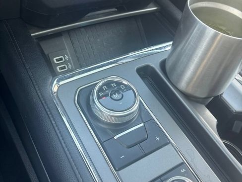 Used 2019 Ford Expedition XLT w/ Equipment Group 202A AWD/4WD image 13