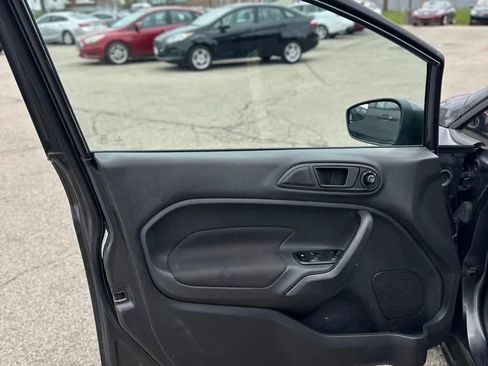 Used 2018 Ford Fiesta SE FWD image 9