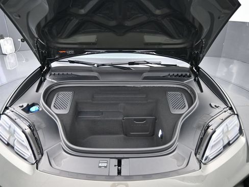 New 2026 Porsche Macan 4 Electric AWD/4WD image 26