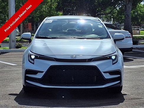 Used 2025 Toyota Corolla SE FWD image 2