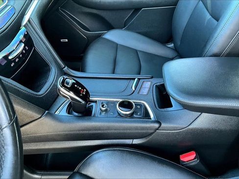 Used 2022 Cadillac XT6 Luxury image 15