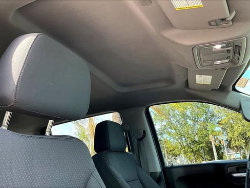 Used 2021 Chevrolet Silverado 1500 Custom image 14