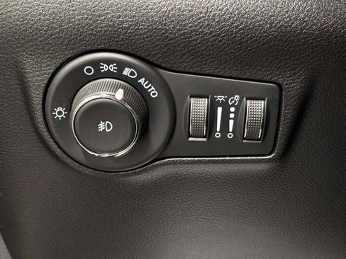 Used 2022 Jeep Compass Limited AWD/4WD image 28
