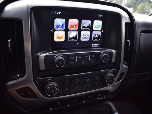 Used 2018 GMC Sierra 2500 SLE w/ Suspension Package, Off-Road AWD/4WD image 13