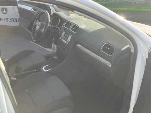 Used 2010 Volkswagen Golf 4-Door image 24