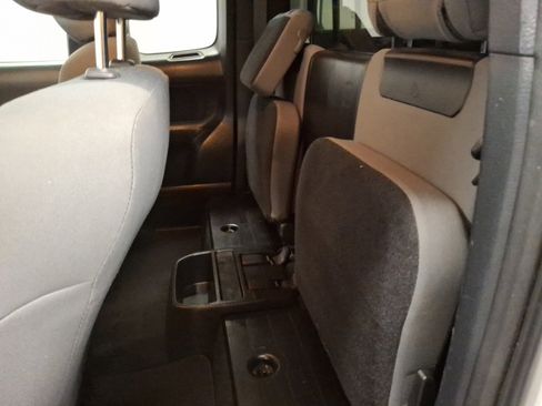 Used 2016 Toyota Tacoma SR5 image 10