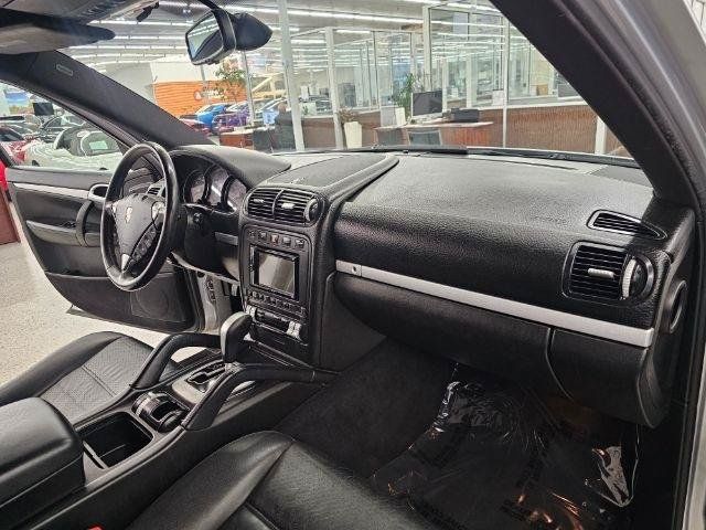 Used 2008 Porsche Cayenne AWD/4WD image 7