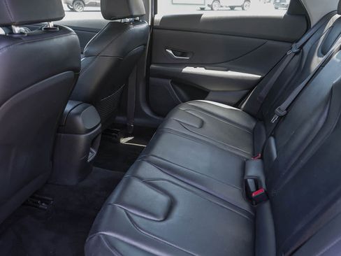 Used 2024 Hyundai Elantra Limited FWD image 18