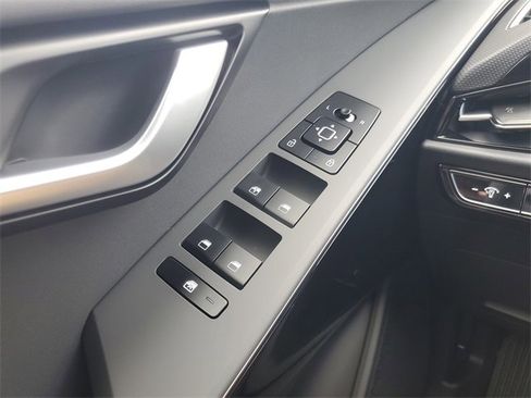 New 2026 Kia Niro EX image 31