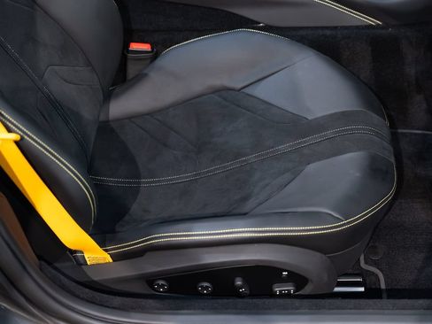 Certified 2023 Ferrari 812 GTS RWD image 46