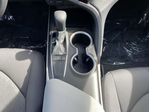 Used 2024 Toyota Camry LE w/ Convenience Package image 24