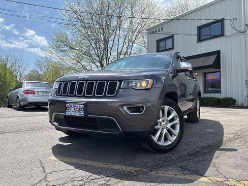 Used 2017 Jeep Grand Cherokee Limited AWD/4WD image 1