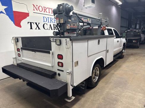 Used 2019 Chevrolet Silverado 3500 W/T w/ WT Convenience Package AWD/4WD image 8