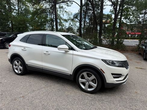 Used 2018 Lincoln MKC Premiere AWD/4WD image 4