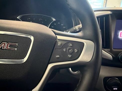 Used 2024 GMC Terrain SLT AWD/4WD image 35
