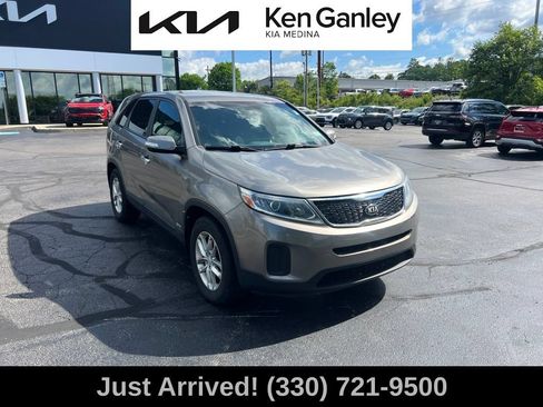 Used 2015 Kia Sorento LX AWD/4WD image 3