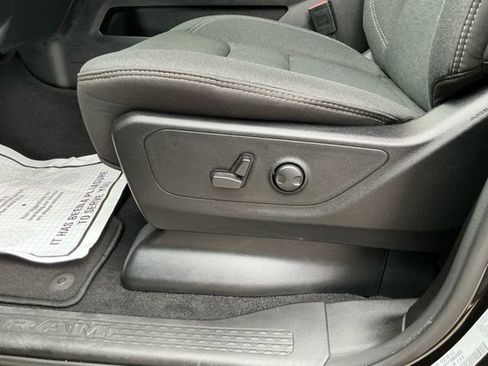Used 2025 RAM 1500 Big Horn AWD/4WD image 29