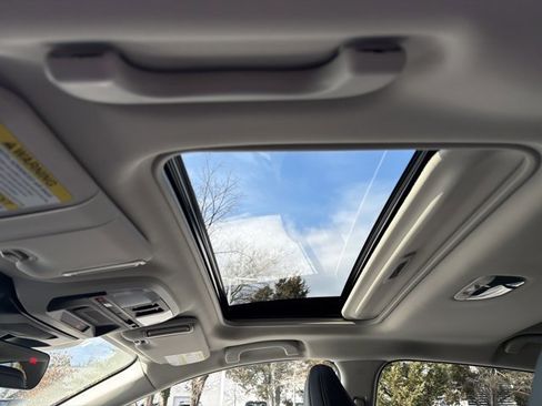 Used 2024 Subaru Crosstrek 2.5i Limited image 22