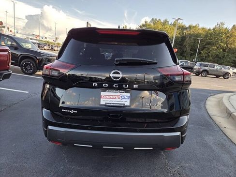 Used 2026 Nissan Rogue SL AWD/4WD image 4