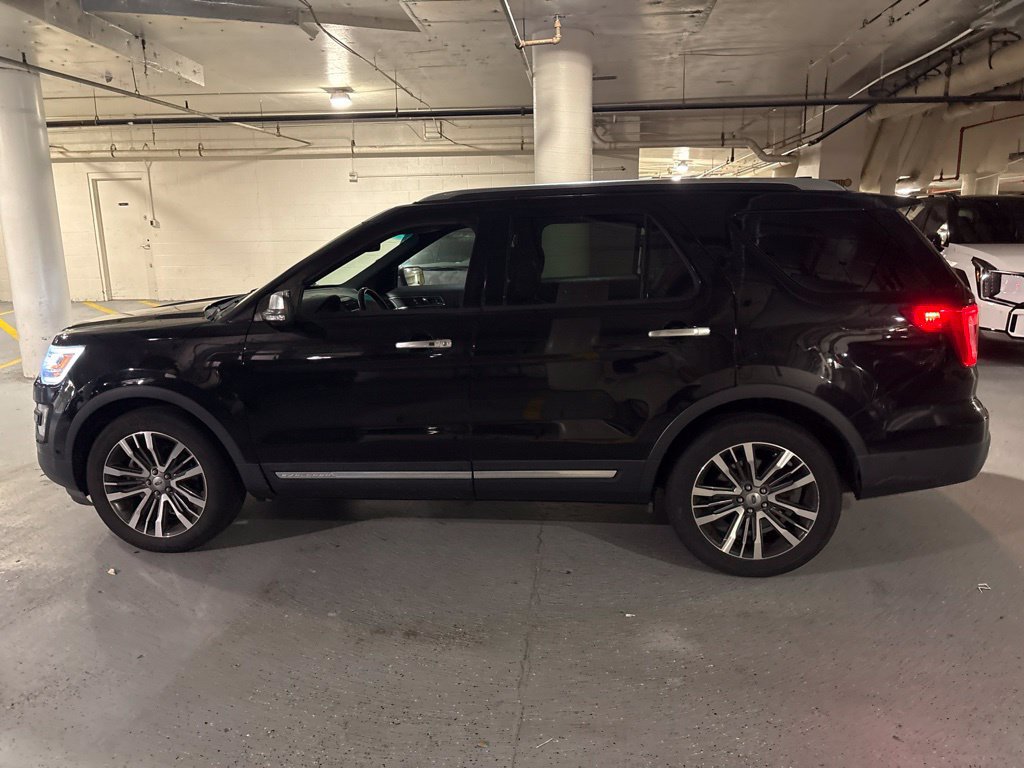 Used 2017 Ford Explorer Platinum AWD/4WD image 6