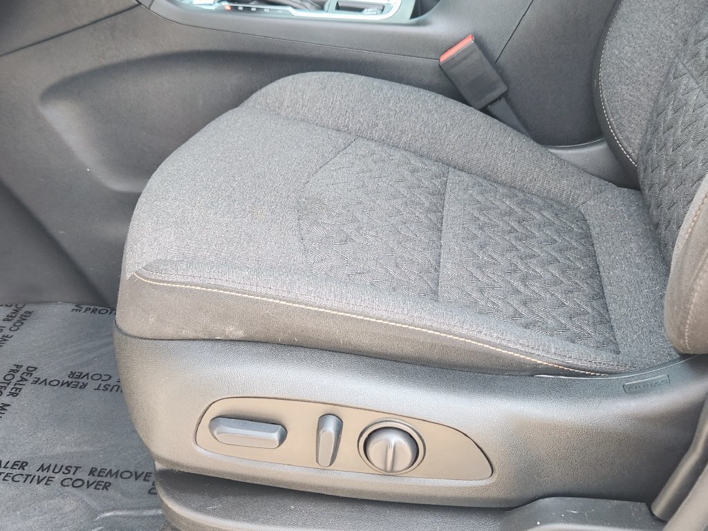 Used 2023 Chevrolet Equinox LT FWD image 25