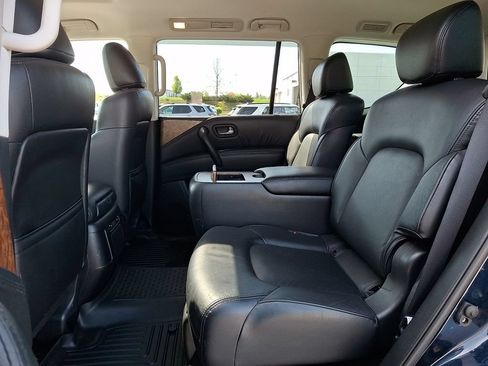 Used 2023 Nissan Armada SL w/ Captain's Chairs Package AWD/4WD image 14