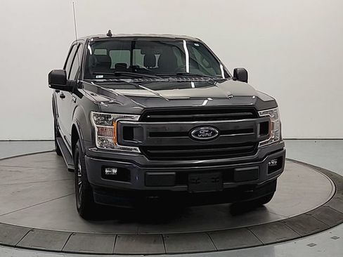 Used 2018 Ford F150 XLT w/ Equipment Group 302A Luxury AWD/4WD image 3