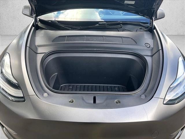 Used 2023 Tesla Model Y Performance AWD/4WD image 9