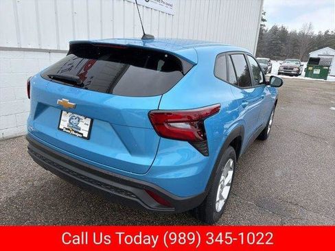 New 2026 Chevrolet Trax LS image 9