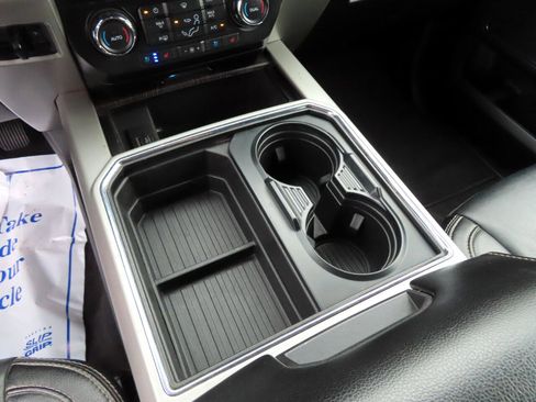 Used 2021 Ford F350 Lariat image 41