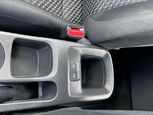 Used 2023 Nissan Versa S FWD image 26