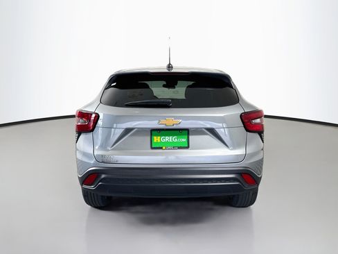 Used 2024 Chevrolet Trax LS FWD image 8