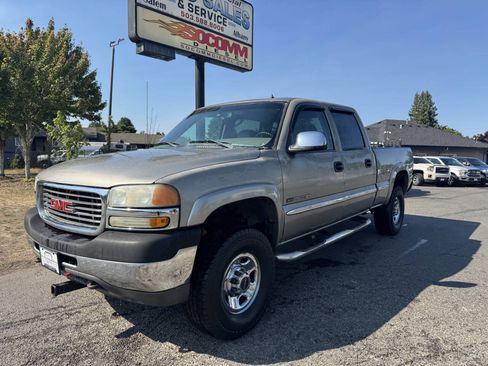 Used 2001 GMC Sierra 2500 4x4 Crew Cab HD w/ SLT Marketing Option Pkg image 2