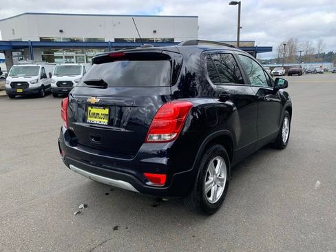 Used 2021 Chevrolet Trax LT w/ Driver Confidence Package image 6