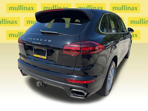 Used 2016 Porsche Cayenne AWD/4WD image 4