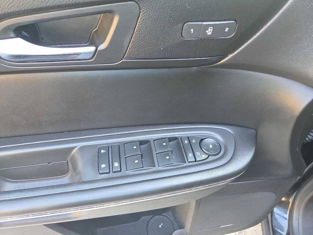 Used 2014 GMC Acadia SLT FWD image 20