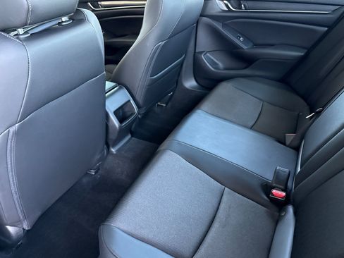Used 2019 Honda Accord Sport image 12