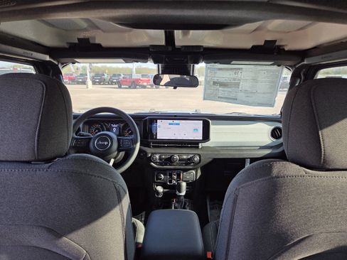 New 2025 Jeep Gladiator Sport AWD/4WD image 21