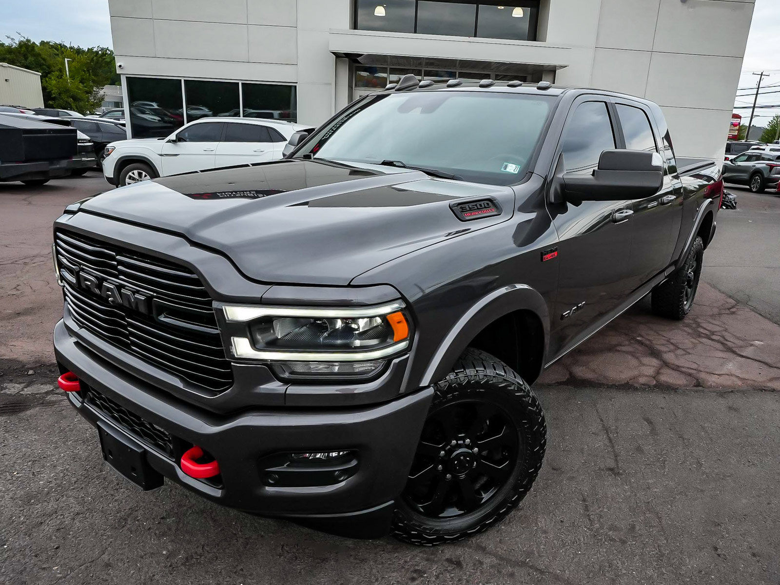 Used 2022 RAM 3500 Laramie w/ Night Edition AWD/4WD image 8