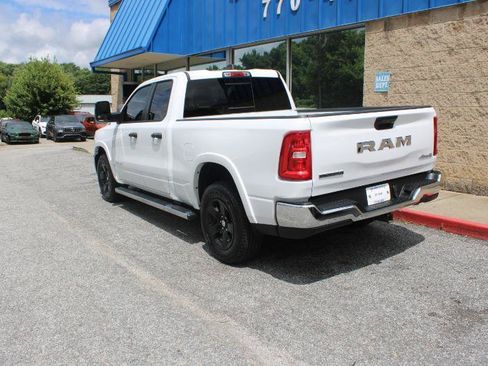 Used 2025 RAM 1500 Big Horn AWD/4WD image 4