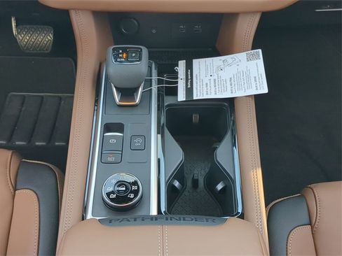 New 2025 Nissan Pathfinder Platinum w/ Cargo Package image 18