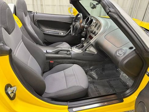 Used 2007 Pontiac Solstice GXP RWD image 11