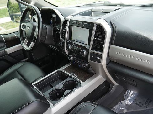 Used 2021 Ford F250 Lariat w/ Lariat Ultimate Package AWD/4WD image 61