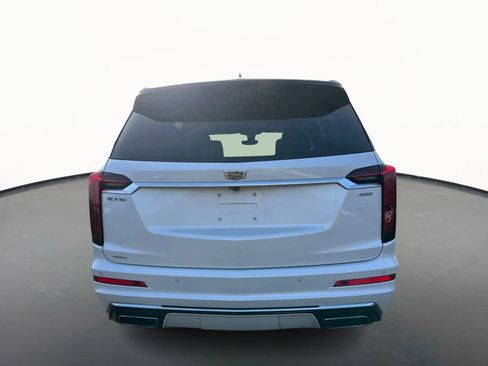 Used 2021 Cadillac XT6 Premium Luxury image 6