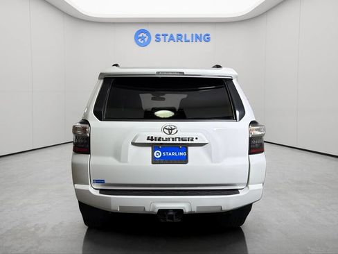 Used 2019 Toyota 4Runner SR5 AWD/4WD image 7