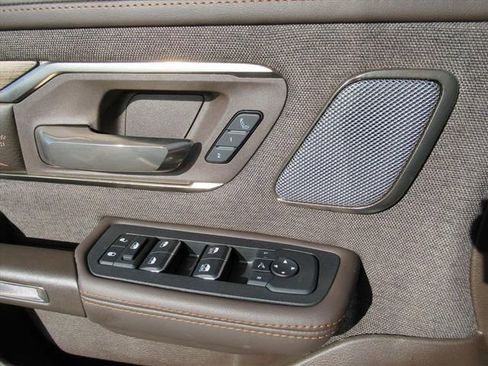 Certified 2025 RAM 1500 Limited image 22